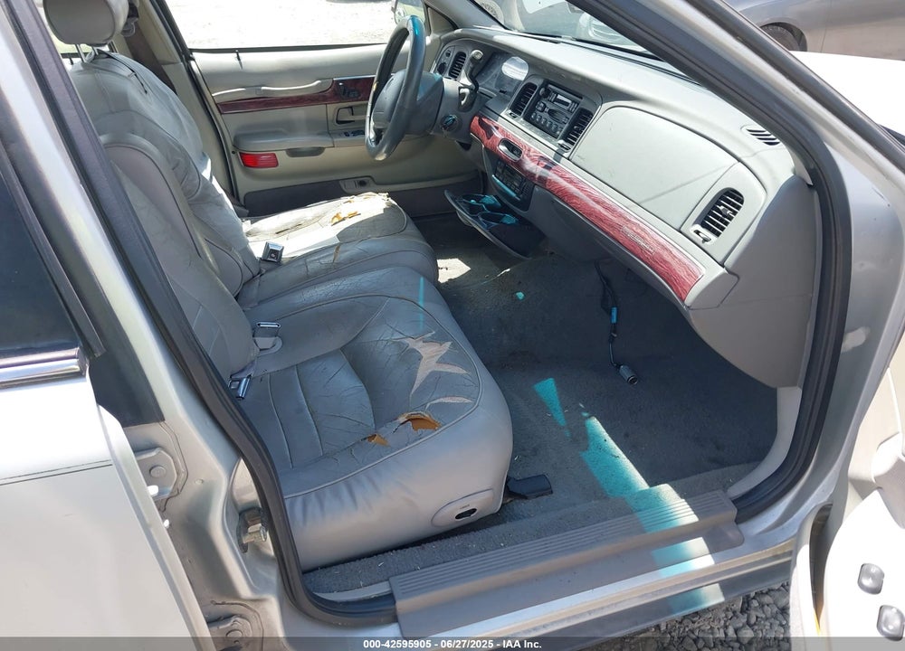 2000 MERCURY GRAND MARQUIS LS VIN: 2MEFM75W6YX644375