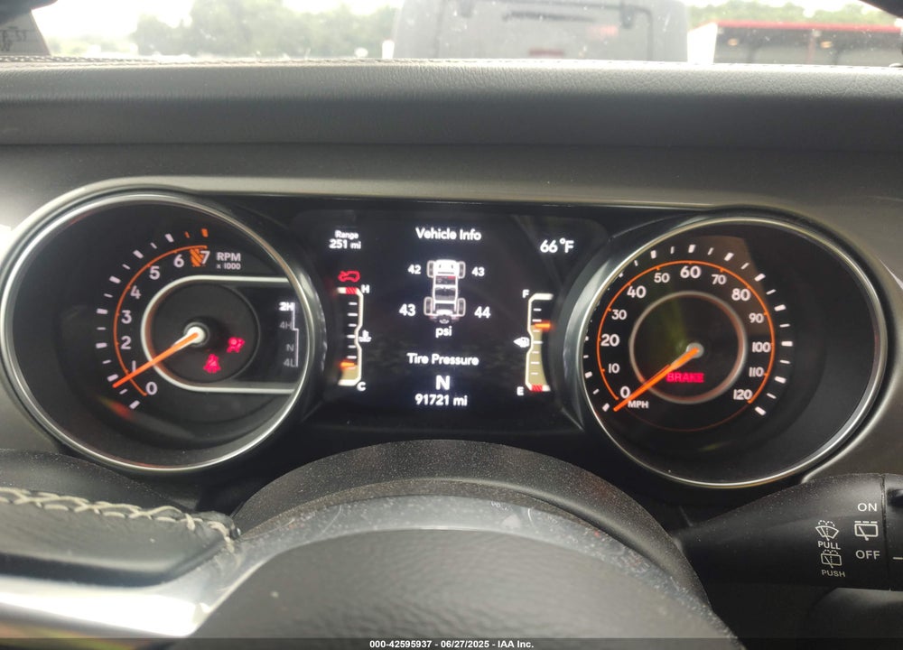 2018 JEEP WRANGLER UNLIMITED VIN: 1C4HJXEG7JW321577