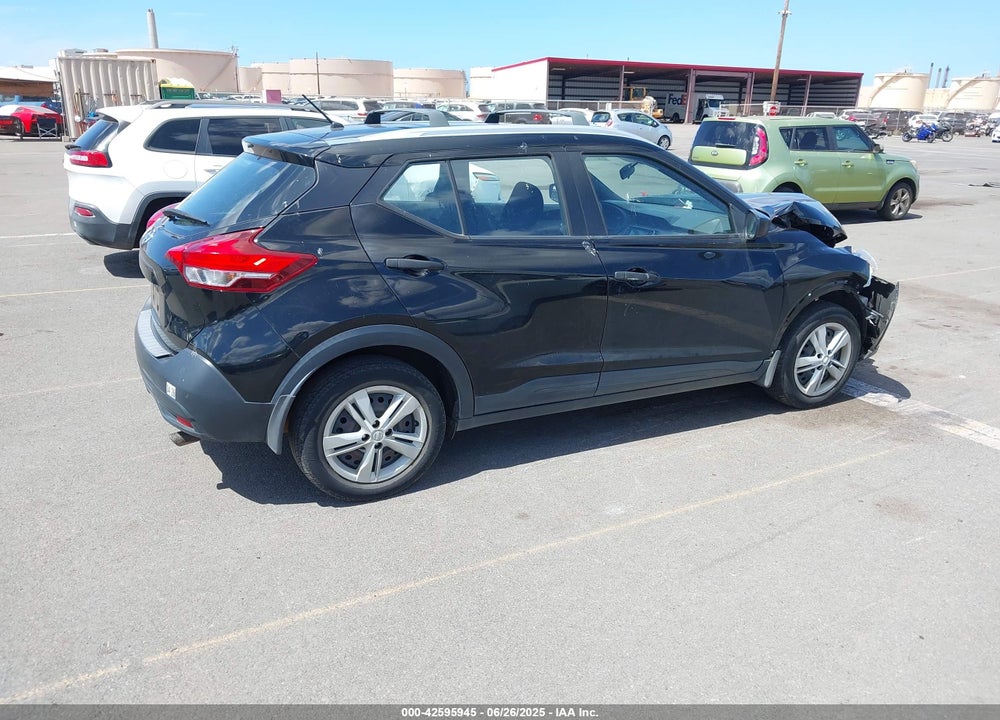 2018 NISSAN KICKS VIN: 3N1CP5CU2JL510247