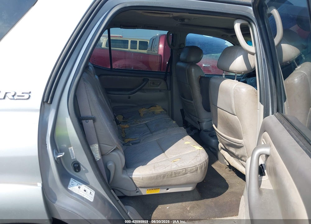 2002 TOYOTA SEQUOIA SR5 V8 VIN: 5TDZT34A92S070079