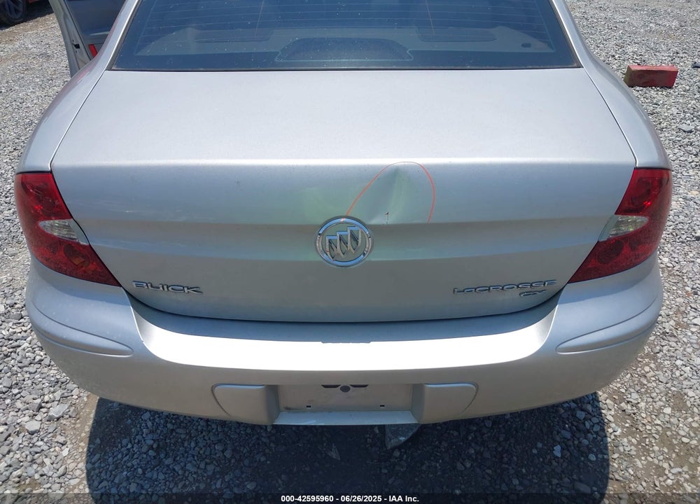 2007 BUICK LACROSSE CX VIN: 2G4WC582671113658