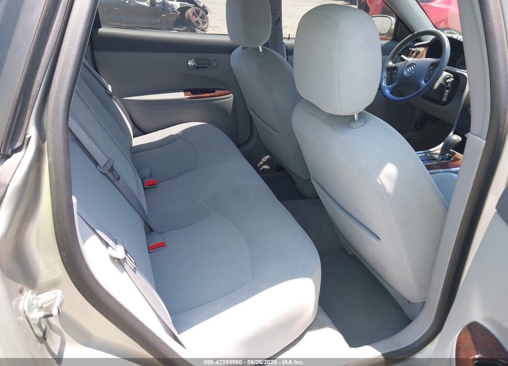 2007 BUICK LACROSSE CX VIN: 2G4WC582671113658