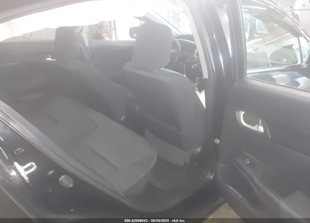 2014 HONDA CIVIC LX VIN: 19XFB2F51EE022137