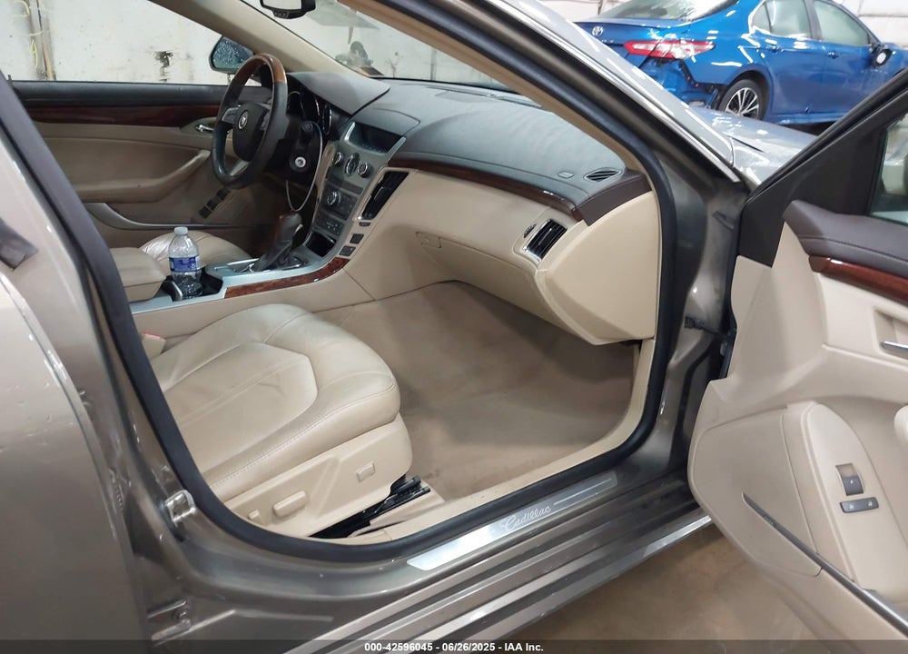 2011 CADILLAC CTS VIN: 1G6DG5EY9B0135220