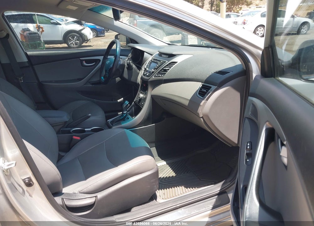 2016 HYUNDAI ELANTRA VIN: 5NPDH4AE3GH742790