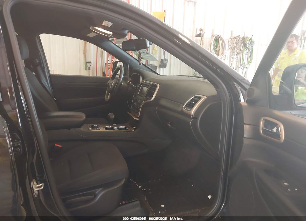 2015 JEEP GRAND CHEROKEE VIN: 1C4RJFAG9FC863616