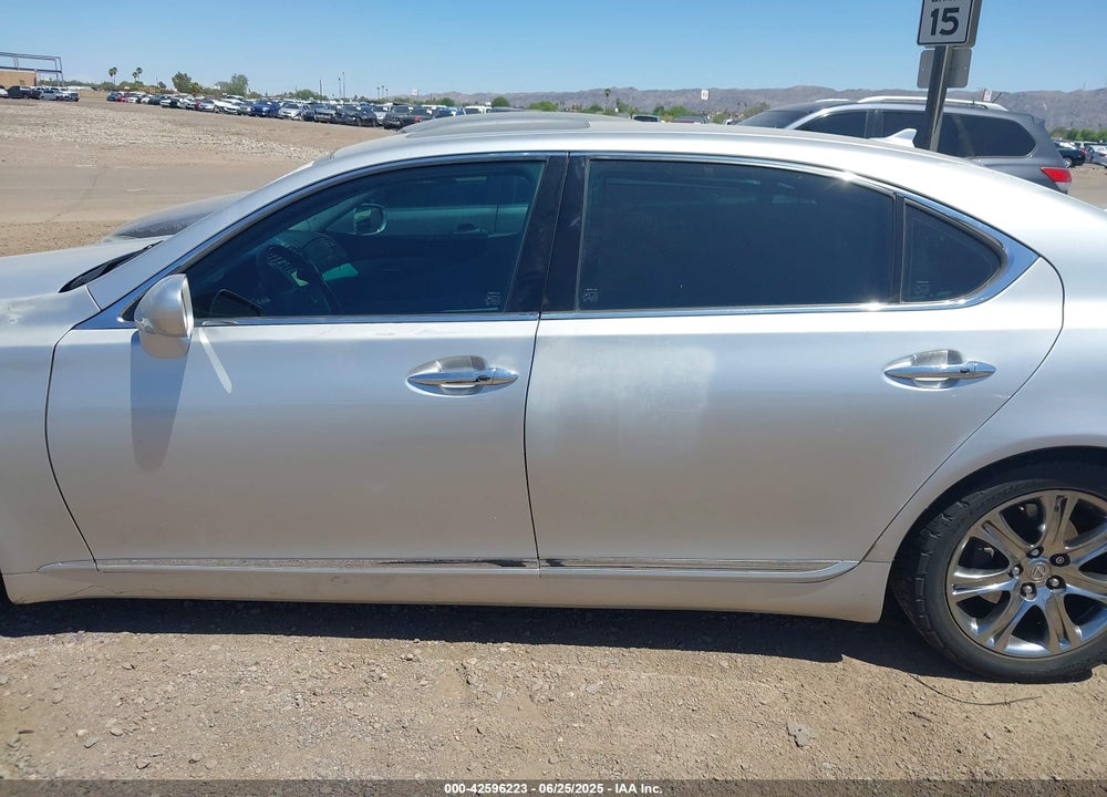 2007 LEXUS LS 460 L VIN: JTHGL46F275006371