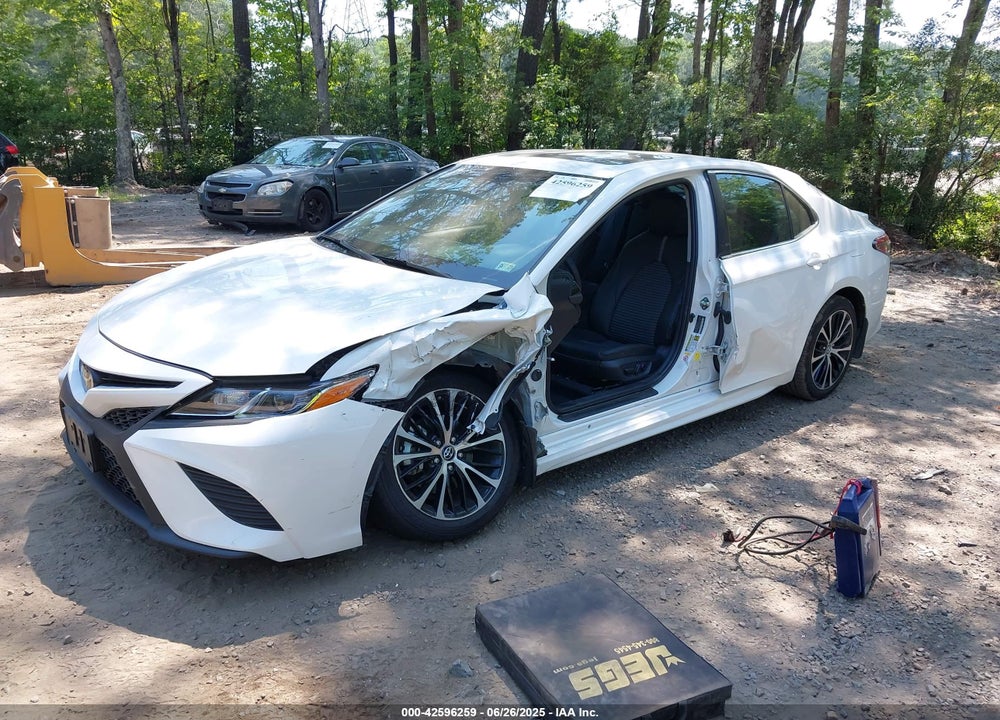 2018 TOYOTA CAMRY VIN: 4T1B11HK0JU630799