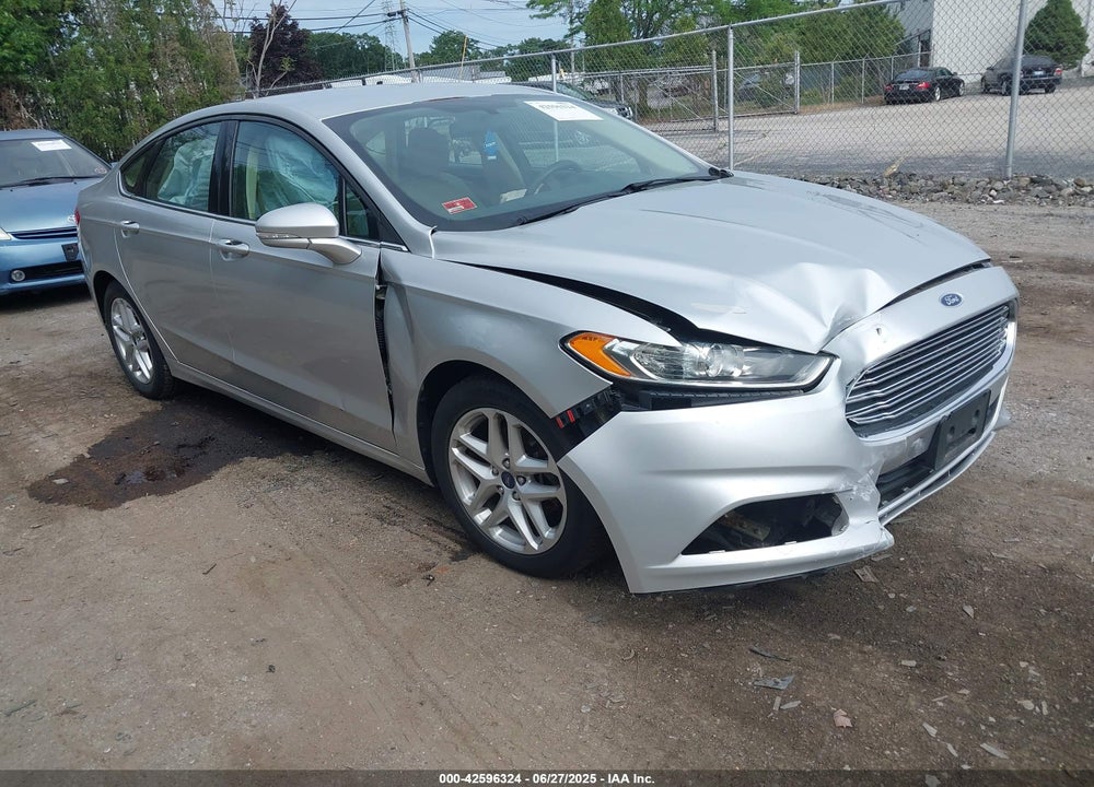2015 FORD FUSION SE VIN: 3FA6P0H74FR196921