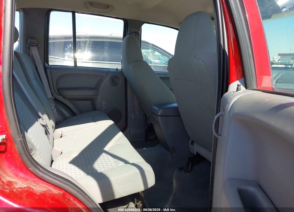 2007 JEEP LIBERTY SPORT VIN: 1J4GL48KX7W642052