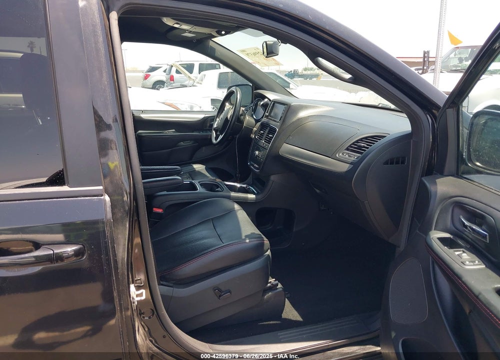 2017 DODGE GRAND CARAVAN GT VIN: 2C4RDGEG0HR858077