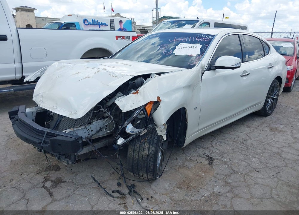 2017 INFINITI Q70 VIN: JN1BY1AP3HM741611