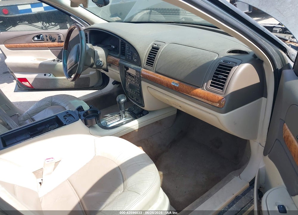 2000 LINCOLN CONTINENTAL VIN: 1LNHM97V0YY840446