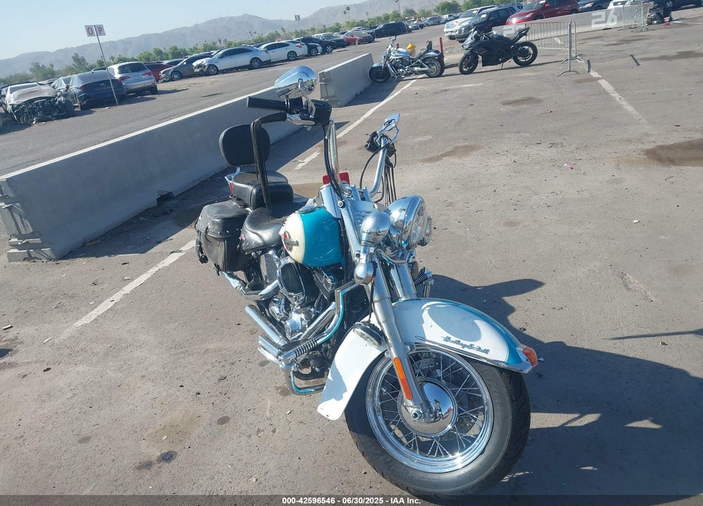 2017 HARLEY-DAVIDSON FLSTC HERITAGE SOFTAIL CLASSIC VIN: 1HD1BWV35HB029819