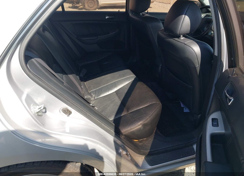 2006 HONDA ACCORD 3.0 EX VIN: 1HGCM66516A068187