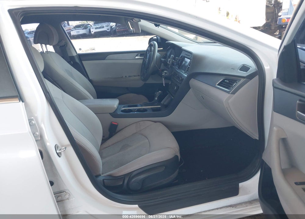 2016 HYUNDAI SONATA VIN: 5NPE24AF8GH355358
