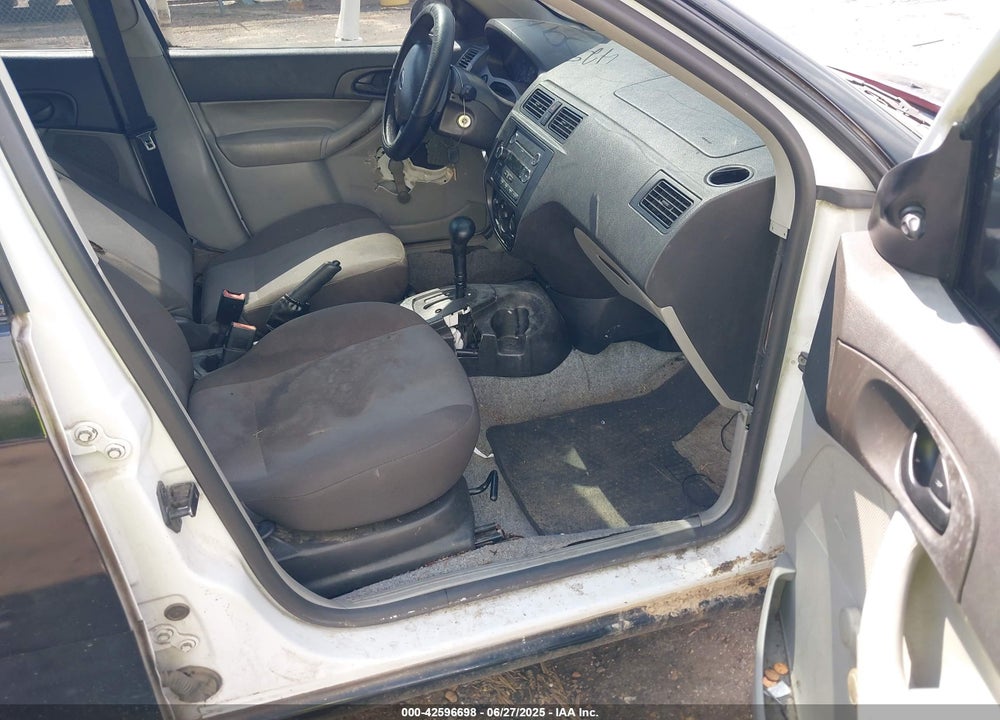 2006 FORD FOCUS VIN: 1FAFP34N76W233950
