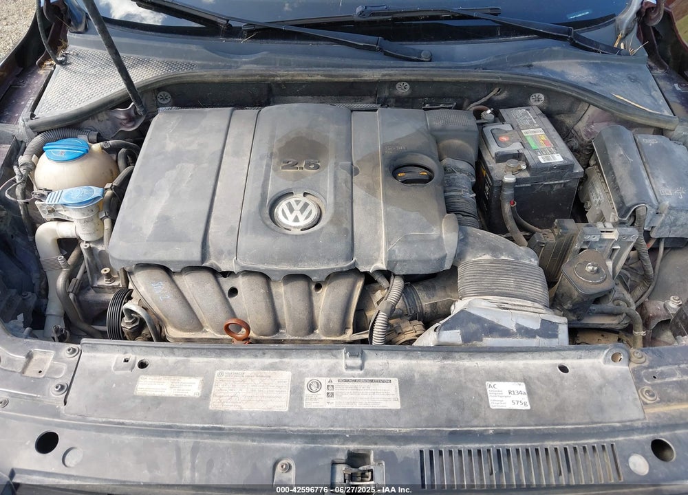 2014 VOLKSWAGEN PASSAT VIN: 1VWAP7A33EC021266
