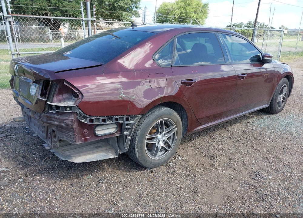 2014 VOLKSWAGEN PASSAT VIN: 1VWAP7A33EC021266