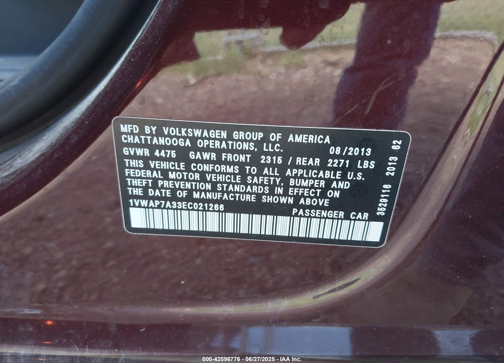2014 VOLKSWAGEN PASSAT VIN: 1VWAP7A33EC021266