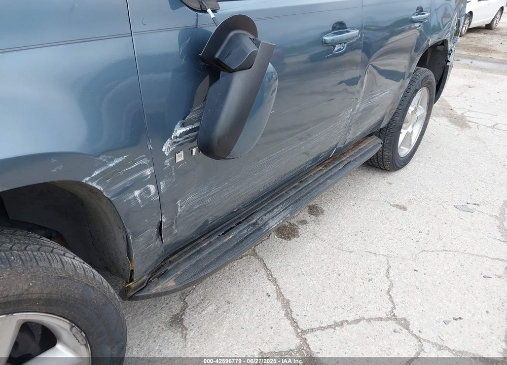 2008 CHEVROLET TAHOE LT VIN: 1GNFK13048J151555