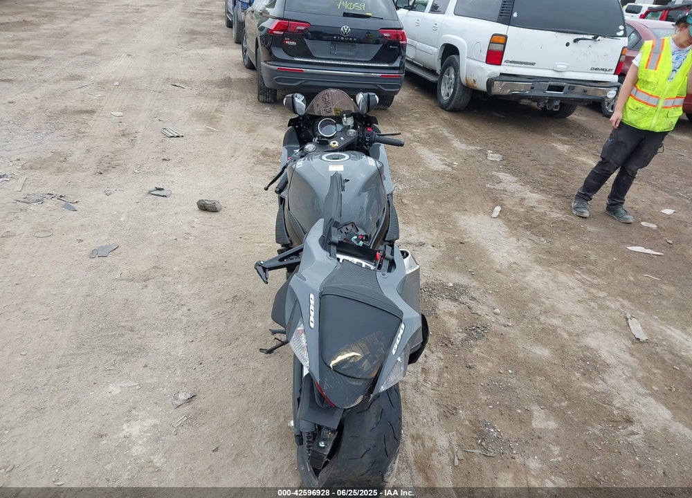 2025 SUZUKI GSX-R600 VIN: JS1GN7FAXS7100622