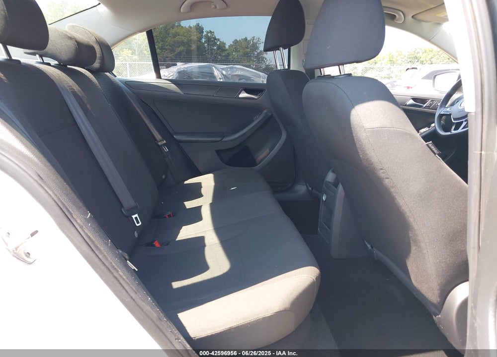 2015 VOLKSWAGEN JETTA VIN: 3VW2K7AJXFM339645