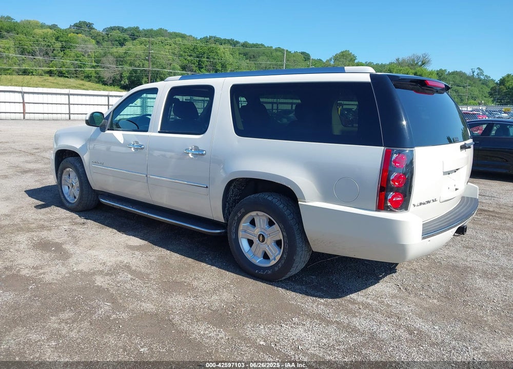2014 GMC YUKON XL 1500 VIN: 1GKS2MEF7ER151299