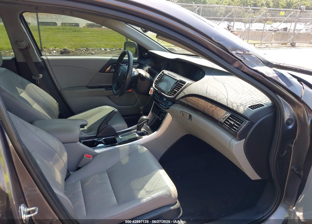 2016 HONDA ACCORD VIN: 1HGCR3F94GA009459