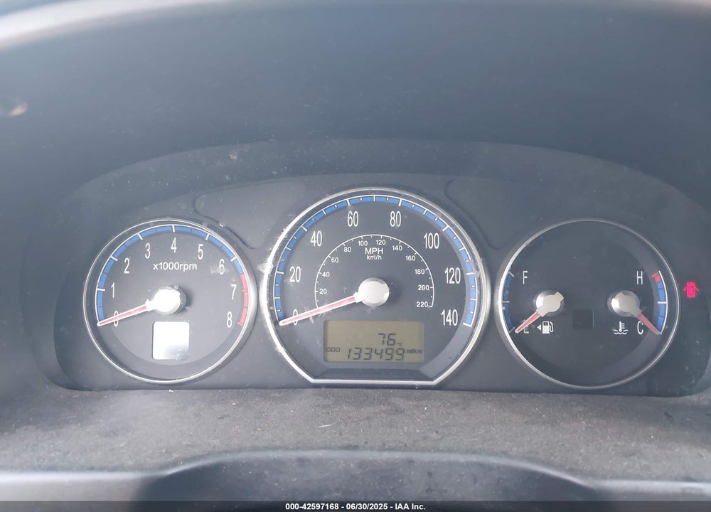 2008 HYUNDAI SANTA FE VIN: 5NMSG13D68H187555