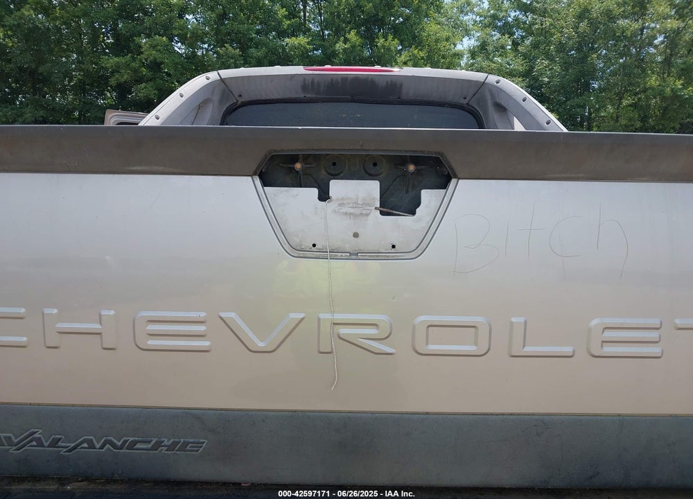 2005 CHEVROLET AVALANCHE 1500 Z66 VIN: 3GNEC12ZX5G274802