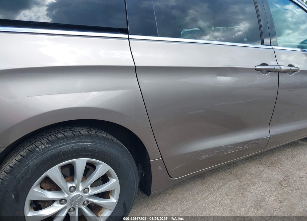 2017 CHRYSLER PACIFICA TOURING VIN: 2C4RC1DG2HR833473
