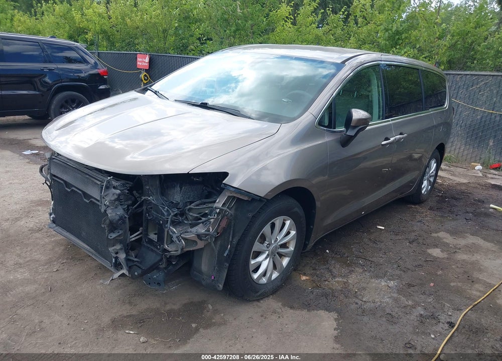 2017 CHRYSLER PACIFICA TOURING VIN: 2C4RC1DG2HR833473
