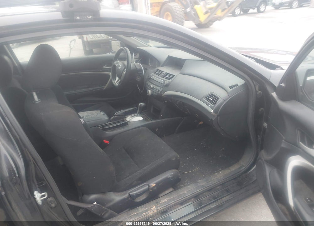 2011 HONDA ACCORD 2.4 EX VIN: 1HGCS1B75BA007841
