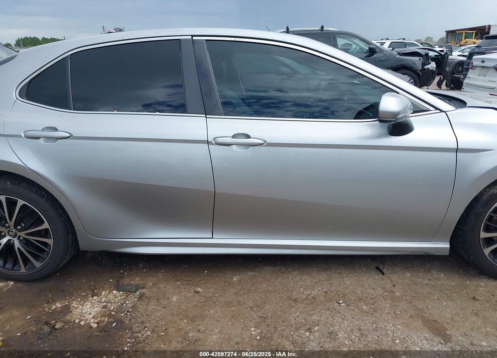 2018 TOYOTA CAMRY VIN: JTNB11HK5J3030575