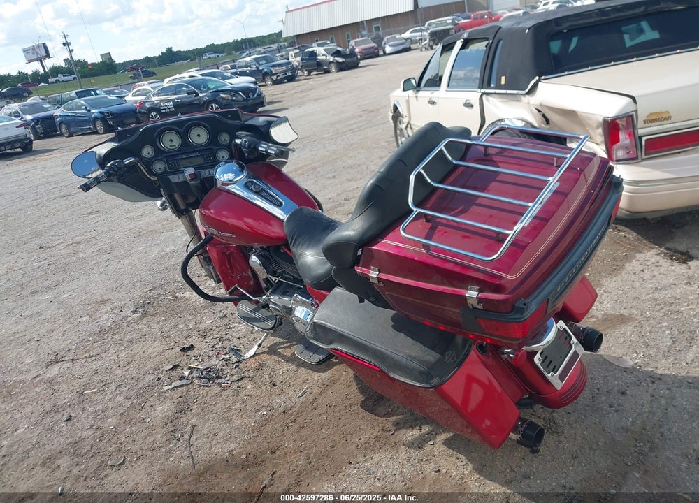 2012 HARLEY-DAVIDSON FLHX VIN: 1HD1KBM18CB630420