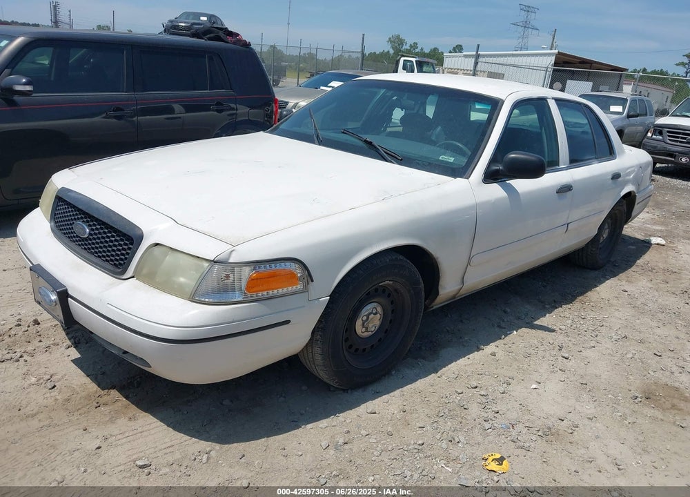 2000 FORD CROWN VICTORIA POLICE INTERCEPTOR VIN: 2FAFP71W9YX208897