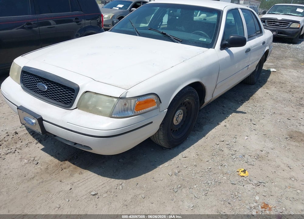2000 FORD CROWN VICTORIA POLICE INTERCEPTOR VIN: 2FAFP71W9YX208897