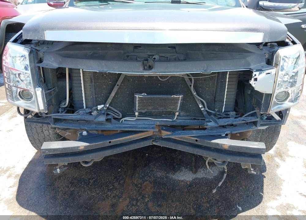 2010 CADILLAC ESCALADE VIN: 1GYUKAEF3AR243470