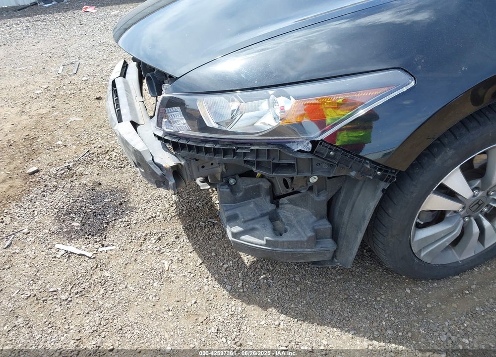 2012 HONDA ACCORD VIN: 1HGCS1B83CA020694