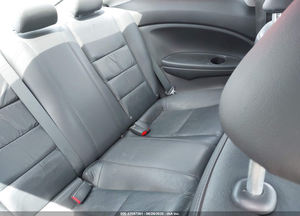 2012 HONDA ACCORD VIN: 1HGCS1B83CA020694
