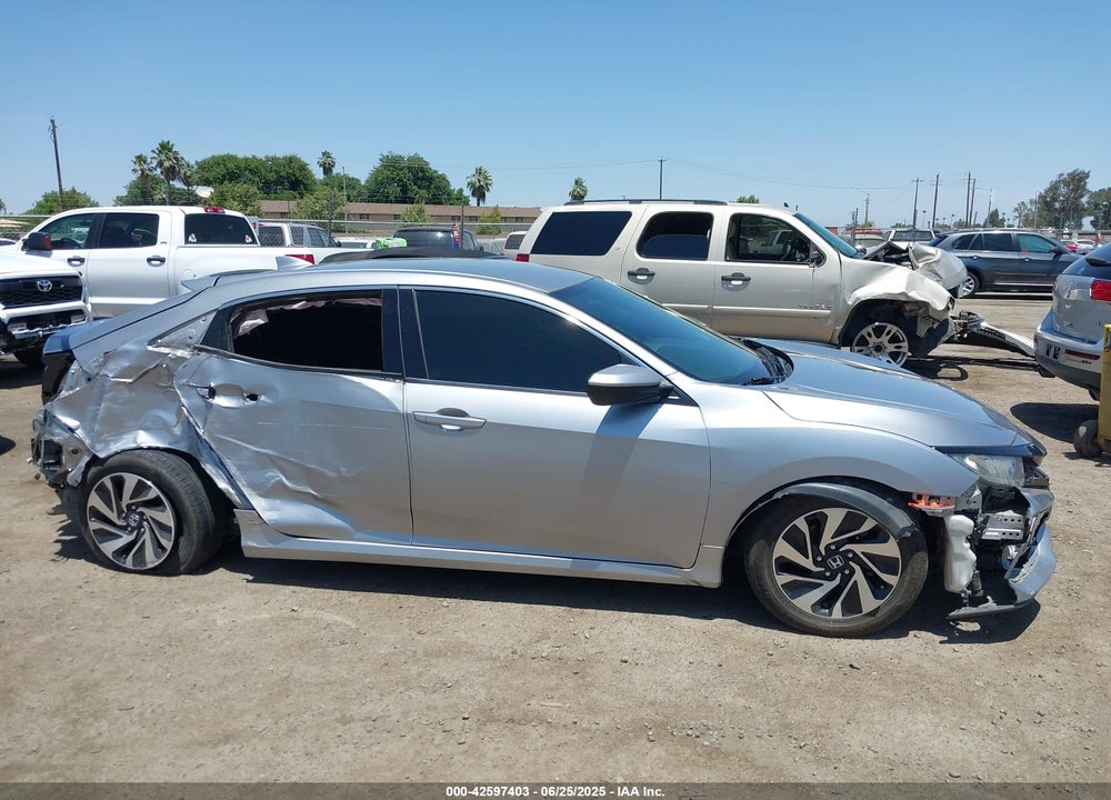 2018 HONDA CIVIC VIN: SHHFK7H28JU404135