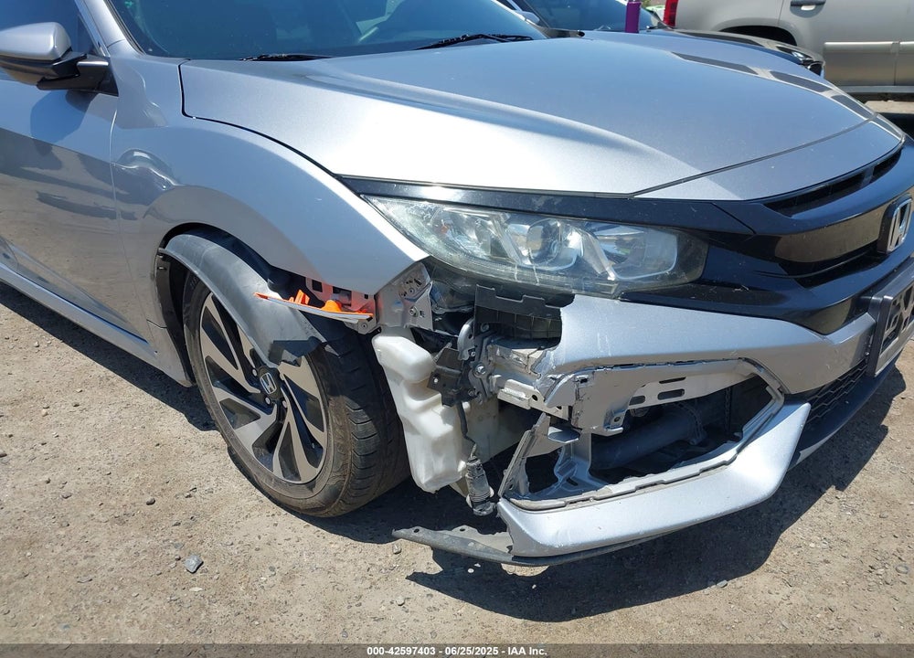2018 HONDA CIVIC VIN: SHHFK7H28JU404135