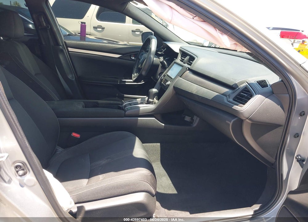 2018 HONDA CIVIC VIN: SHHFK7H28JU404135