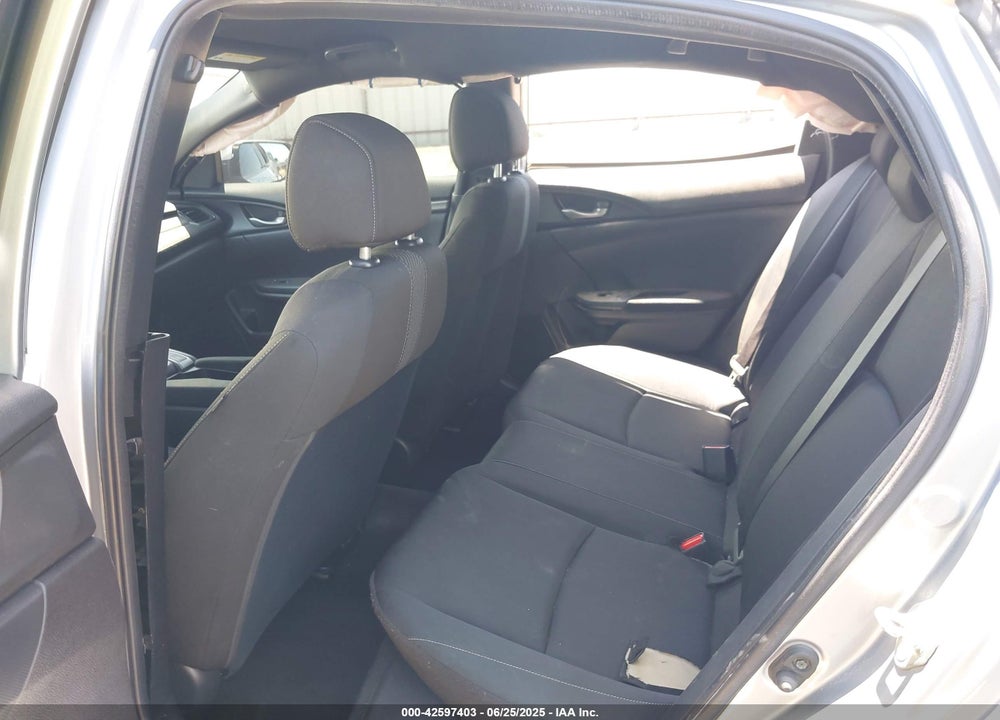 2018 HONDA CIVIC VIN: SHHFK7H28JU404135