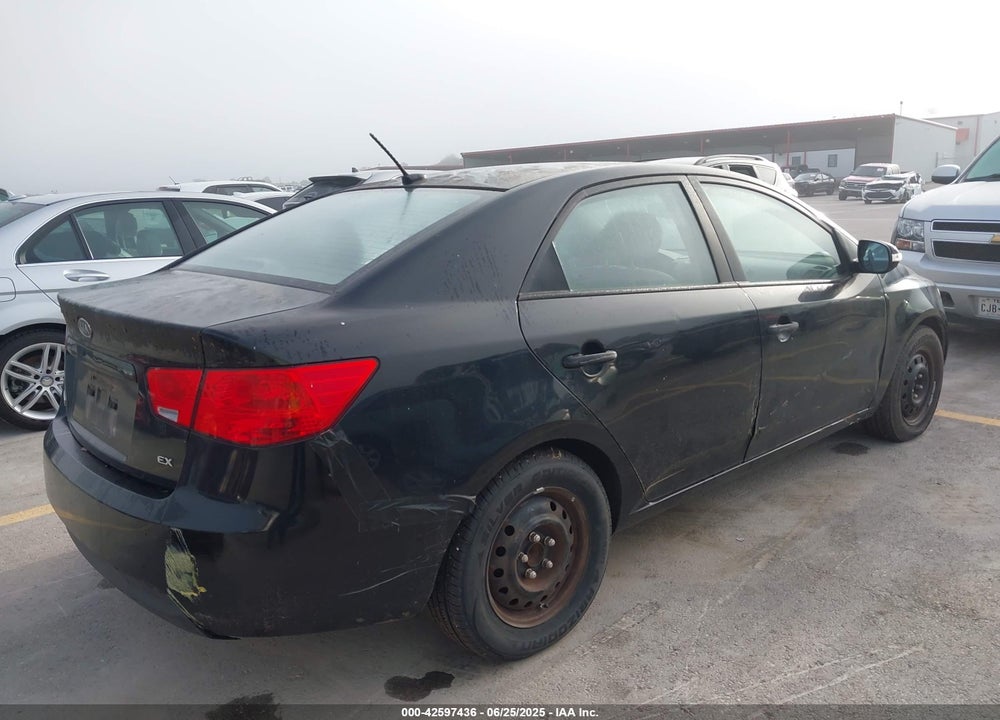 2010 KIA FORTE VIN: KNAFU4A26A5050635