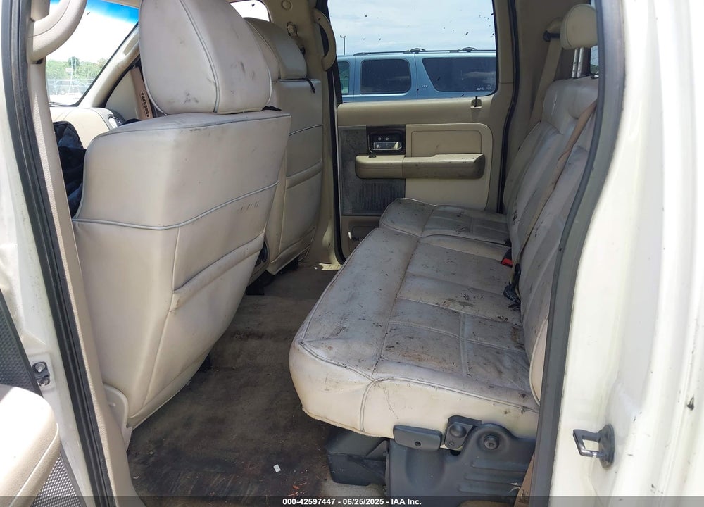 2007 LINCOLN MARK LT VIN: 5LTPW165X7FJ06580