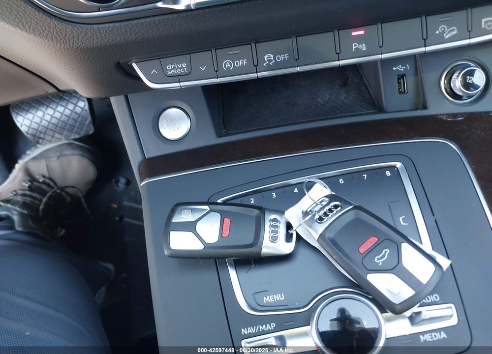 2018 AUDI Q5 VIN: WA1BNAFY3J2222044