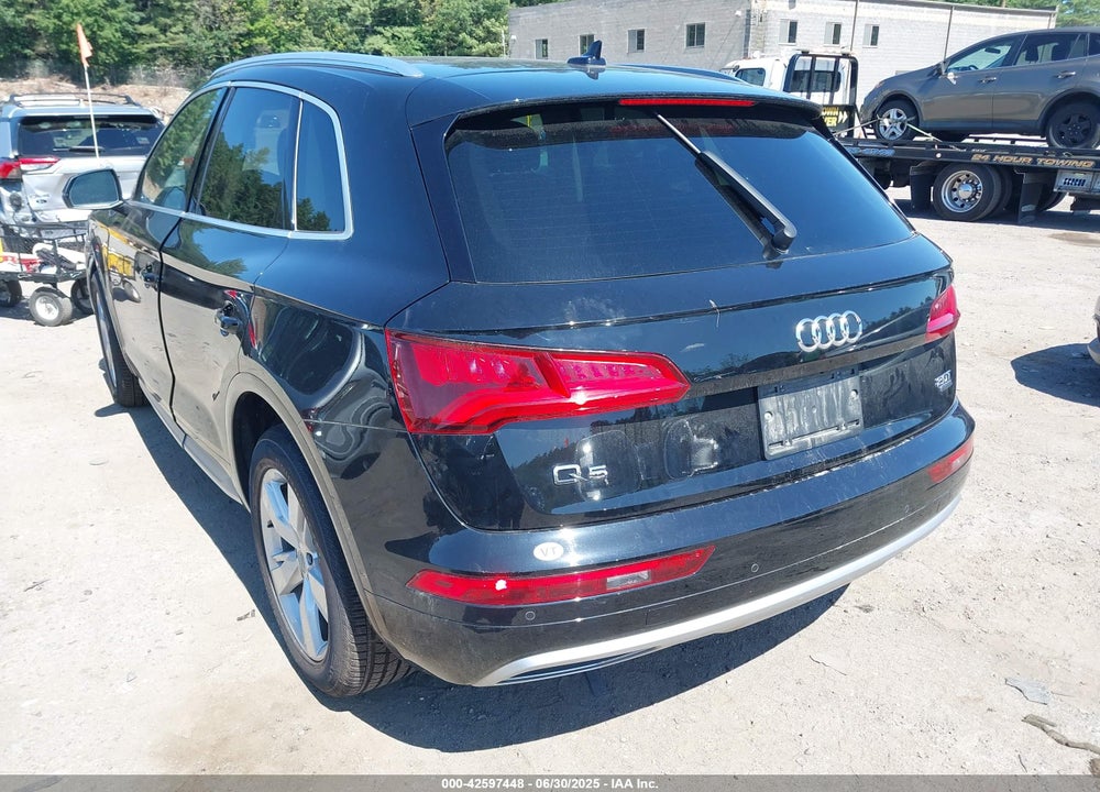 2018 AUDI Q5 VIN: WA1BNAFY3J2222044