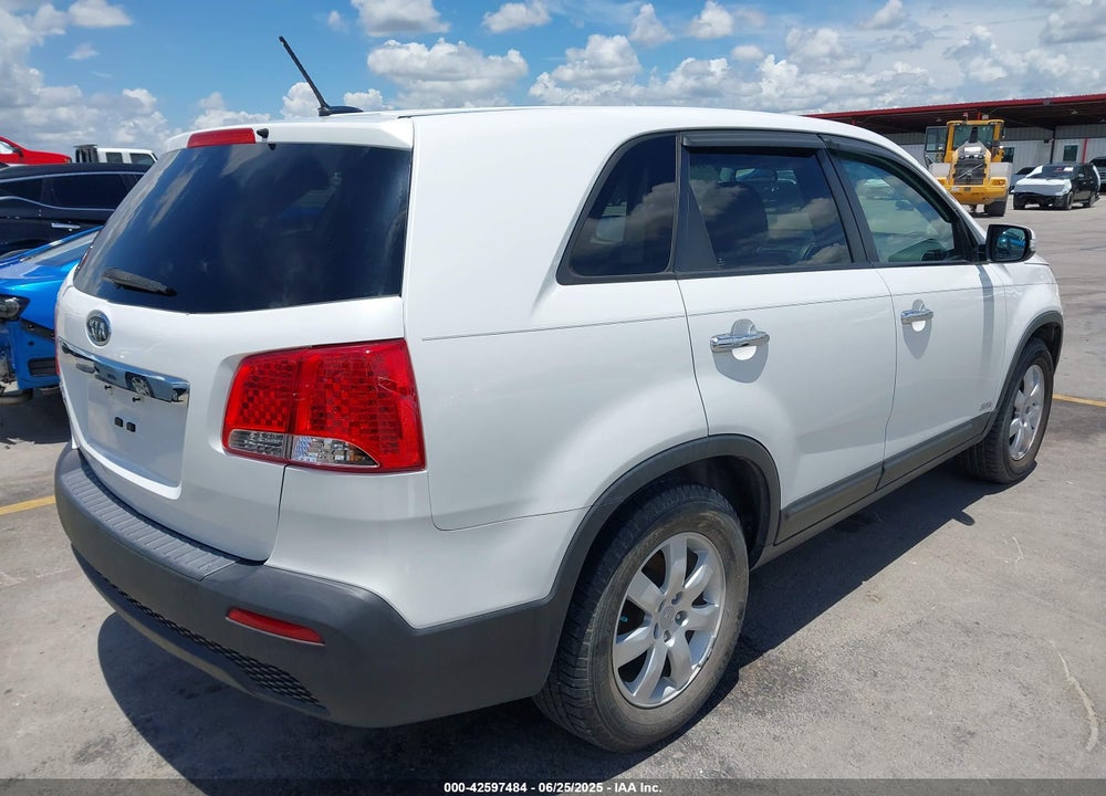 2013 KIA SORENTO VIN: 5XYKTDA61DG397079
